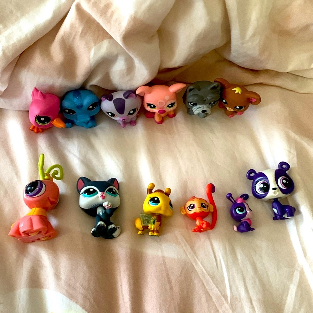 Lot of 12 LPS little pet shop pets